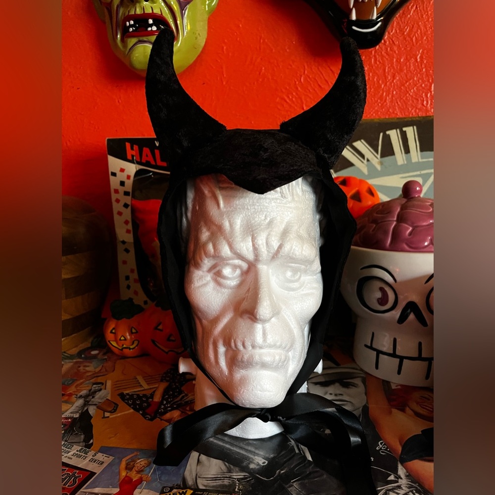 Black Penne Velvet Devil Bonnet Halloween